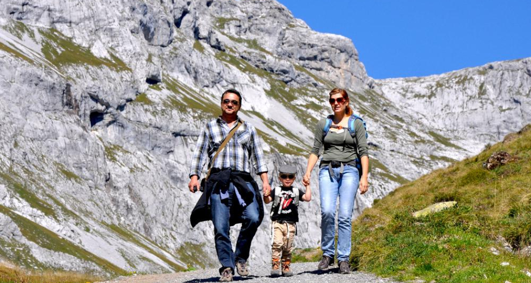 Wanderweg zum Partnunsee Wanderweg zum Partnunsee