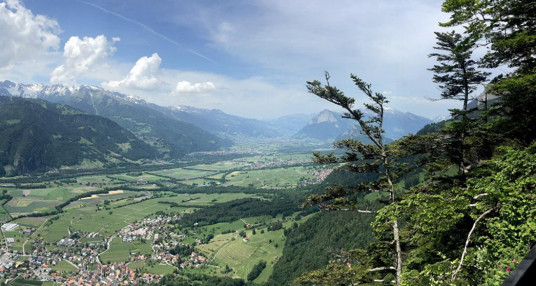 Blick vom Fadärastein Richtung Sargans. Blick vom Fadärastein Richtung Sargans.