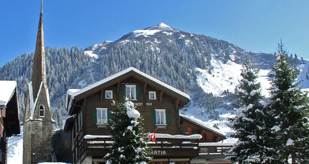 Hotel Rhätia im Winter Hotel Rhätia im Winter