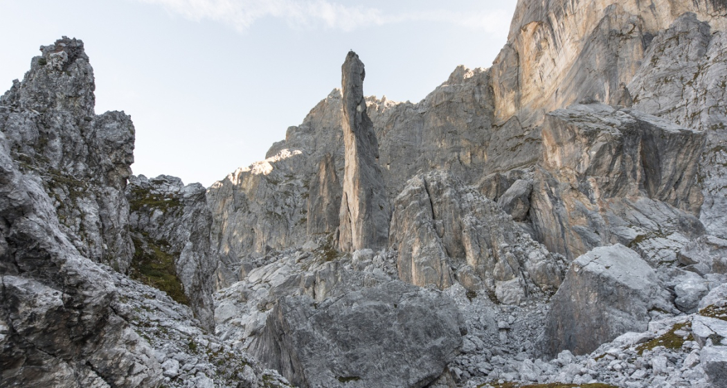 Schijenzan mit Schijenwand im Hintergrund Schijenzan mit Schijenwand im Hintergrund