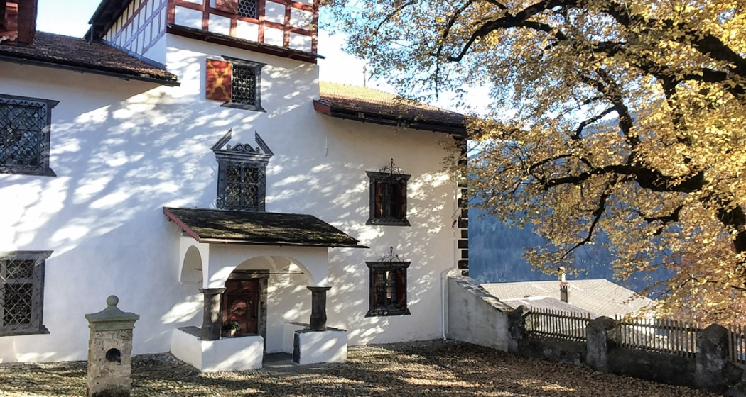 Hof des Sprecherhauses in Luzein Hof des Sprecherhauses in Luzein