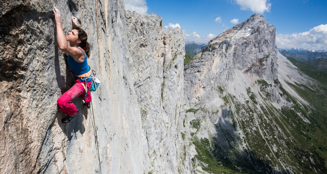 Nina Caprez im der Route Silbergeier (8b+) an der 4. Kilchlispitze Nina Caprez im der Route Silbergeier (8b+) an der 4. Kilchlispitze
