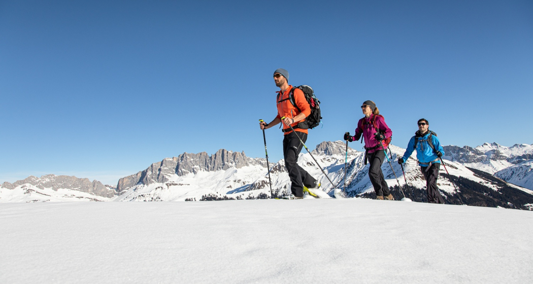Rätikon Panoramatour Stels - St. Antönien mit den eindrücklichen Kalkwänden des Rätikons Rätikon Panoramatour Stels - St. Antönien mit den eindrücklichen Kalkwänden des Rätikons