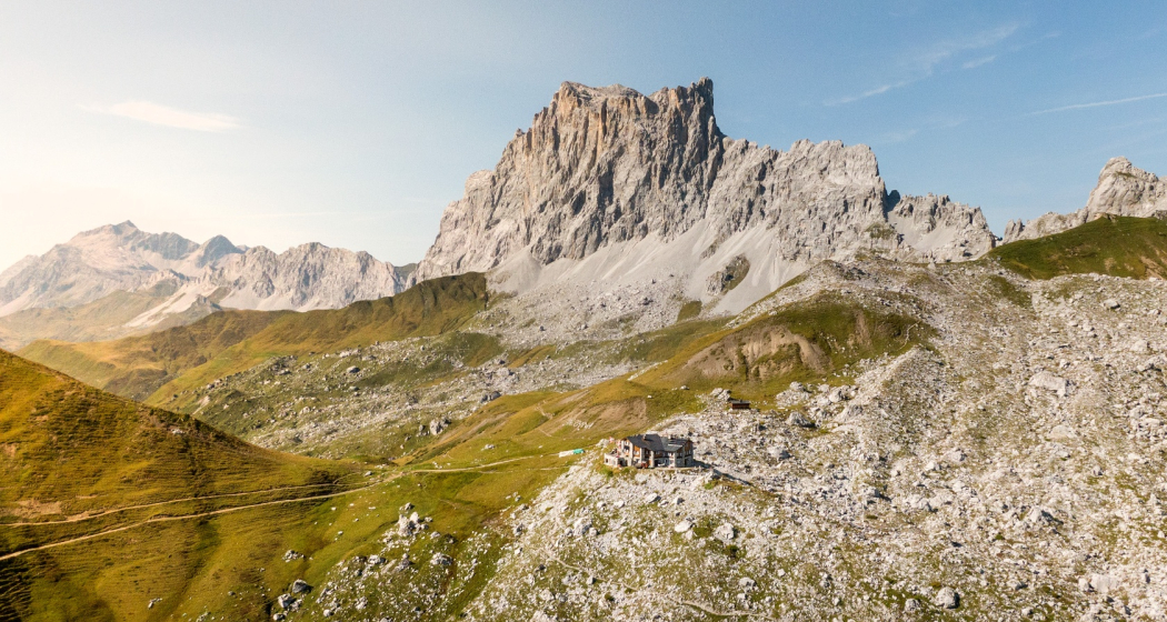 Carschinahütte SAC oberhalb St. Antönien im Rätikon Carschinahütte SAC oberhalb St. Antönien im Rätikon