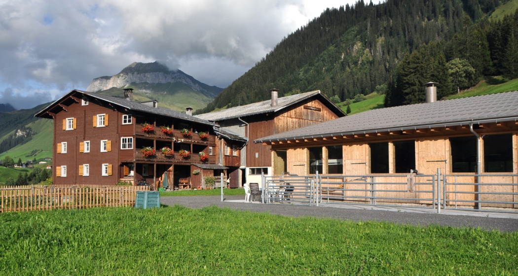 Gürgetschhof im Sommer Gürgetschhof im Sommer