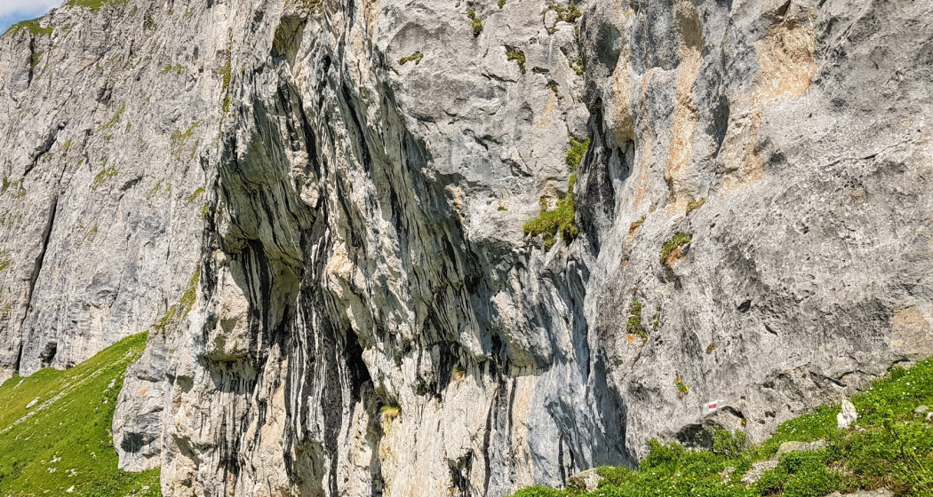 Weberlisch Höhle im Rätikon Weberlisch Höhle im Rätikon