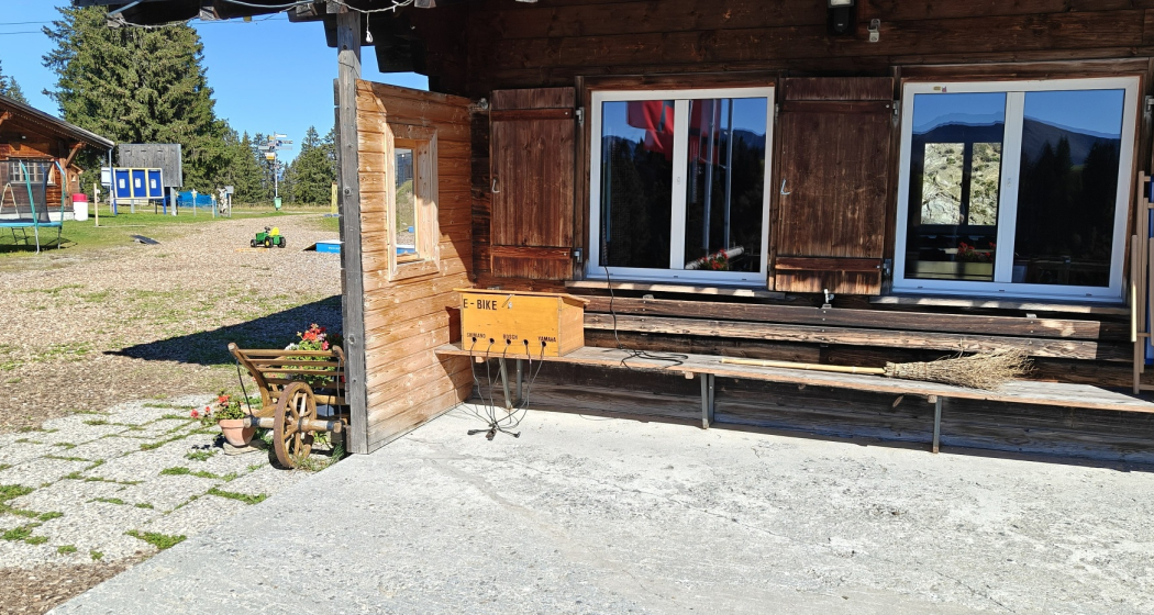 E-Bike Ladestation Berggasthaus Schwänzelegg Grüsch Danusa E-Bike Ladestation Berggasthaus Schwänzelegg Grüsch Danusa