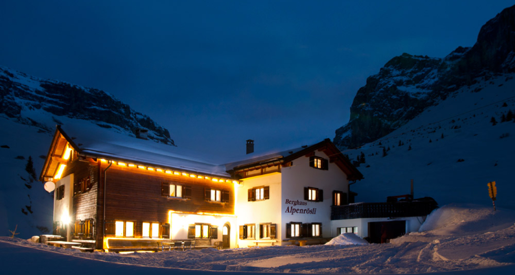Ein Winterabend im Alpenrösli Ein Winterabend im Alpenrösli
