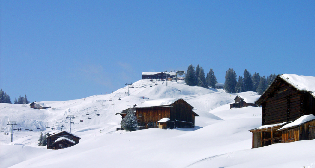 Sessellift-Zubringer ins Skigebiet Grüsch-Danusa Sessellift-Zubringer ins Skigebiet Grüsch-Danusa