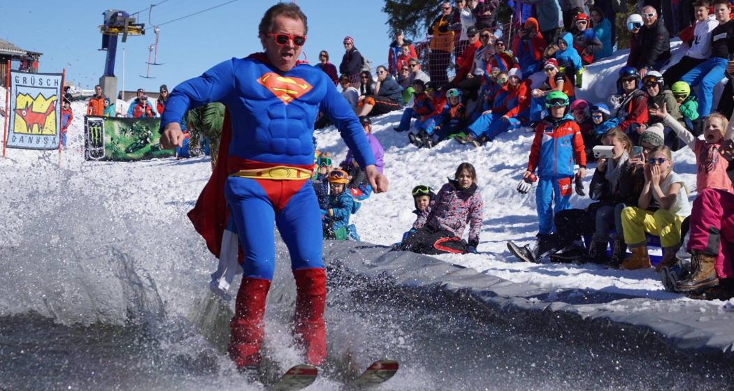 Waterslide (gdl_901080992_image)