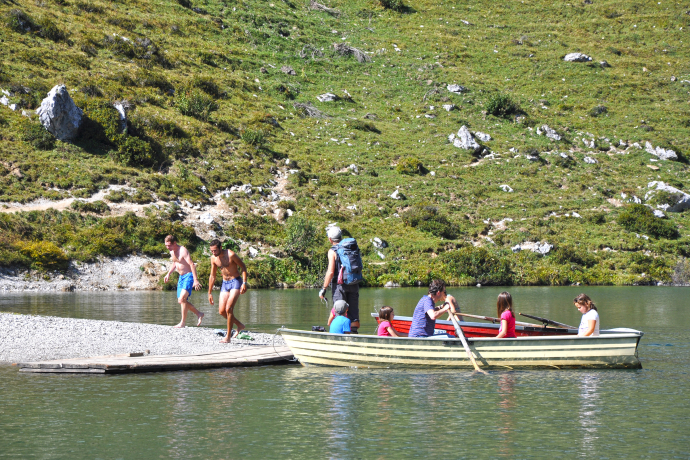 Baden und oder Boot fahren, jeder wie er mag.