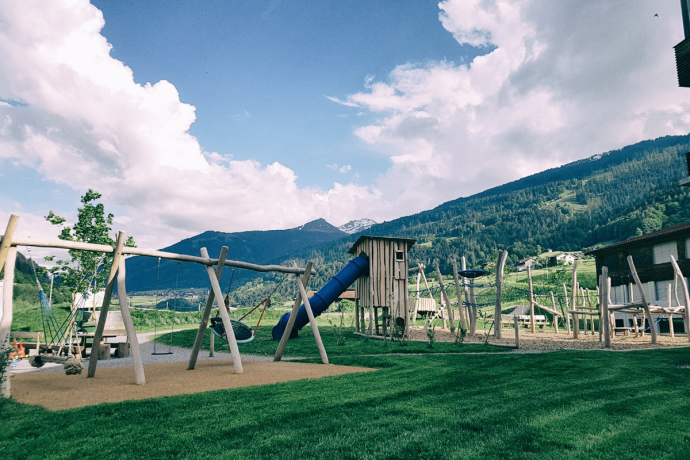 Jenaz playground (oua_67447376_image)