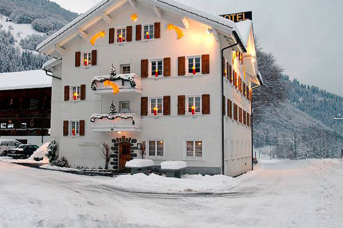 Landgasthof Sommerfeld Aussenansicht Winter