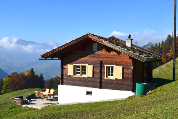 Maiensäss Plausi Aussenansicht im Sommer